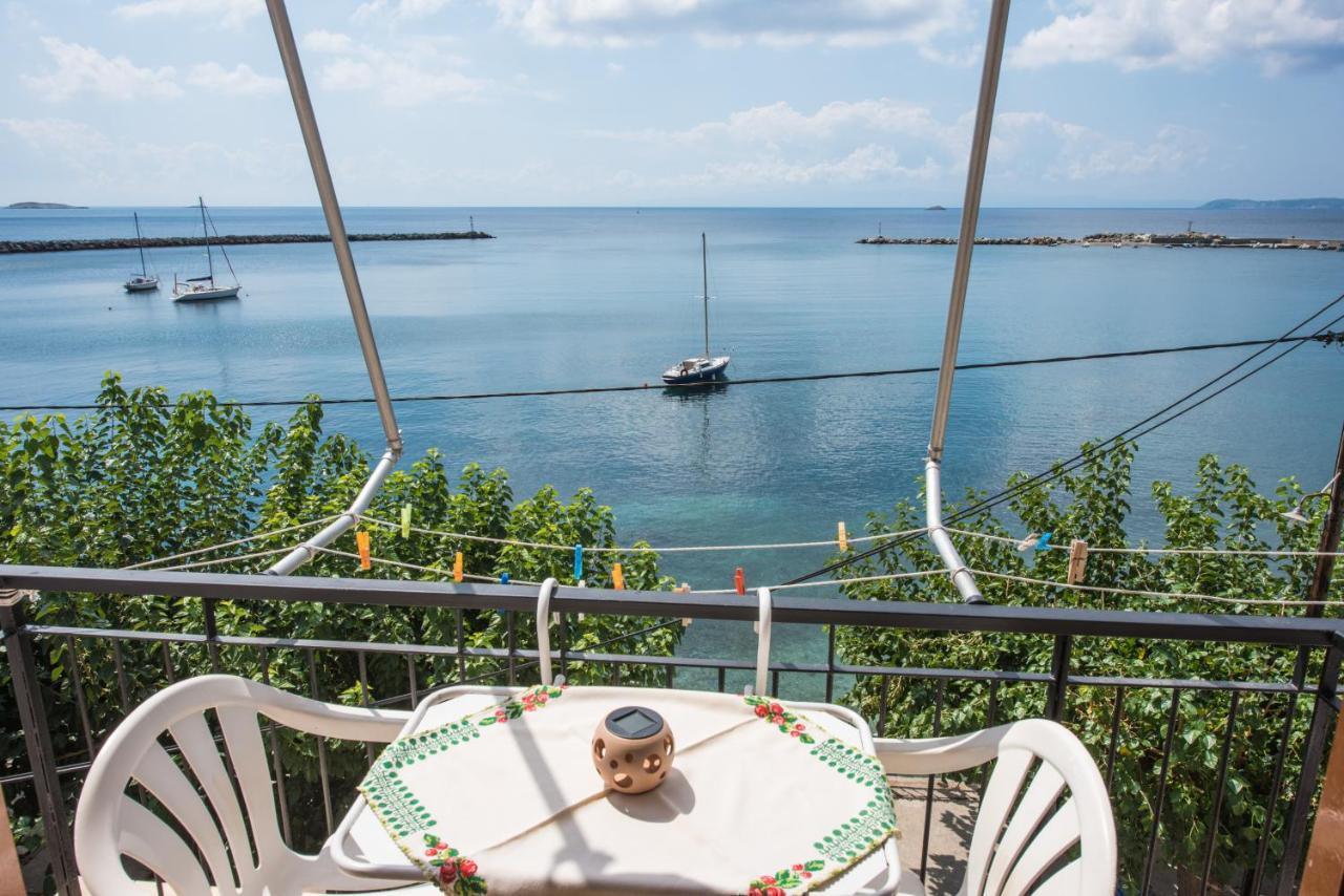 Orfanos Loutraki Rooms Luaran gambar