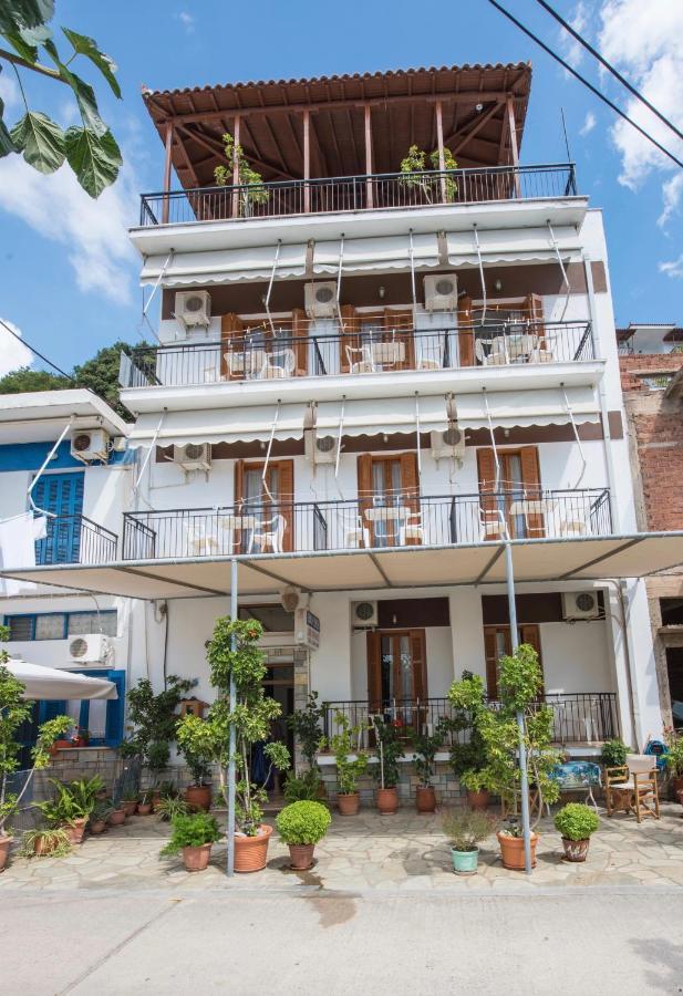 Orfanos Loutraki Rooms Luaran gambar